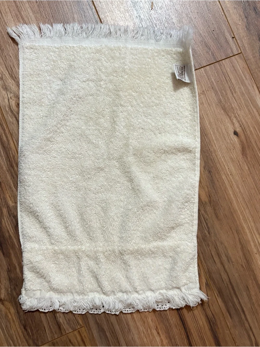 Avanti vintage towel